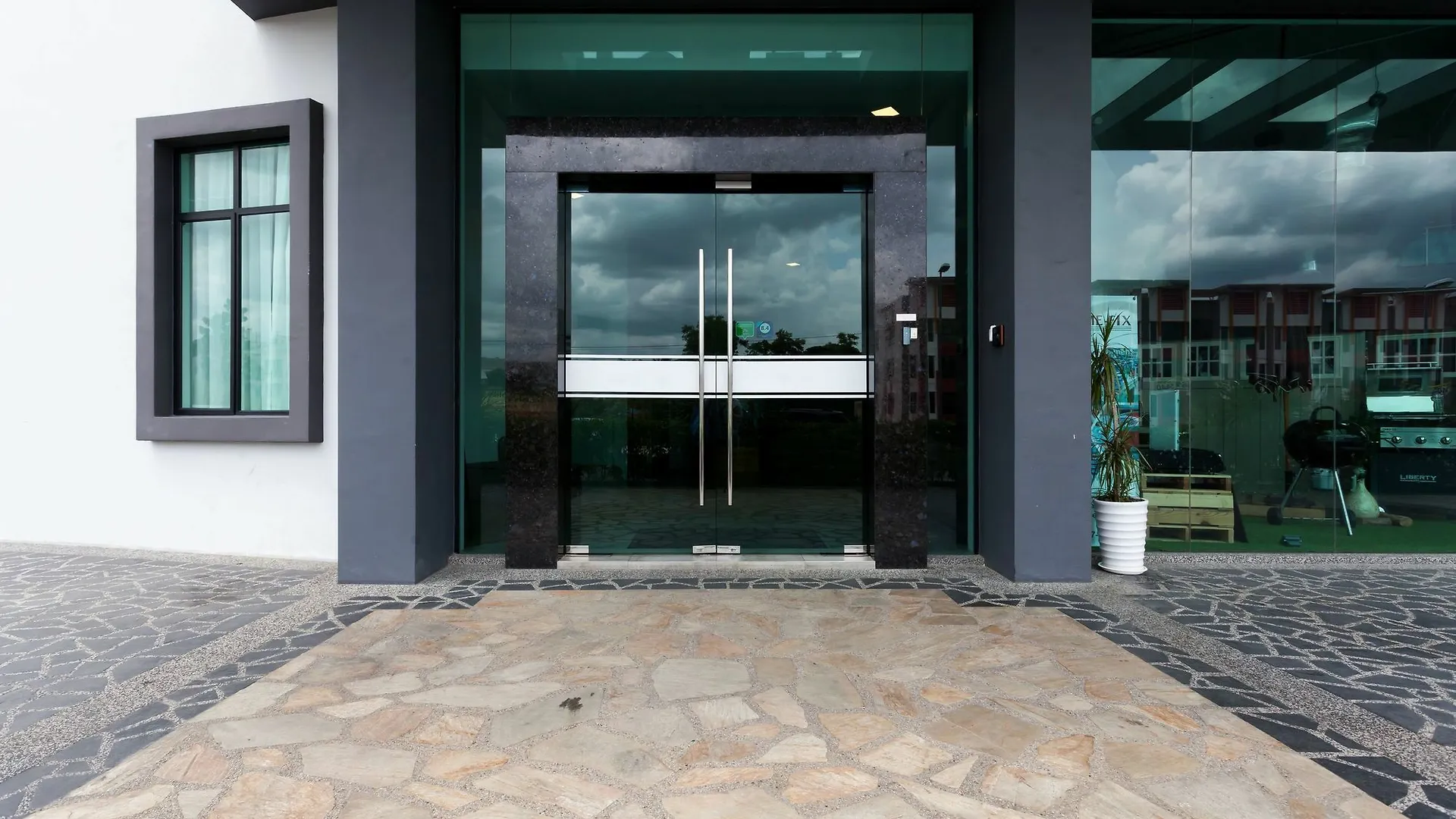 Zen Rooms Skudai 2*,